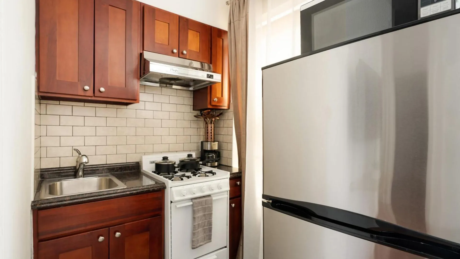Apartment 69-4D Trendy Lower East Side 1B Brand New New York United States